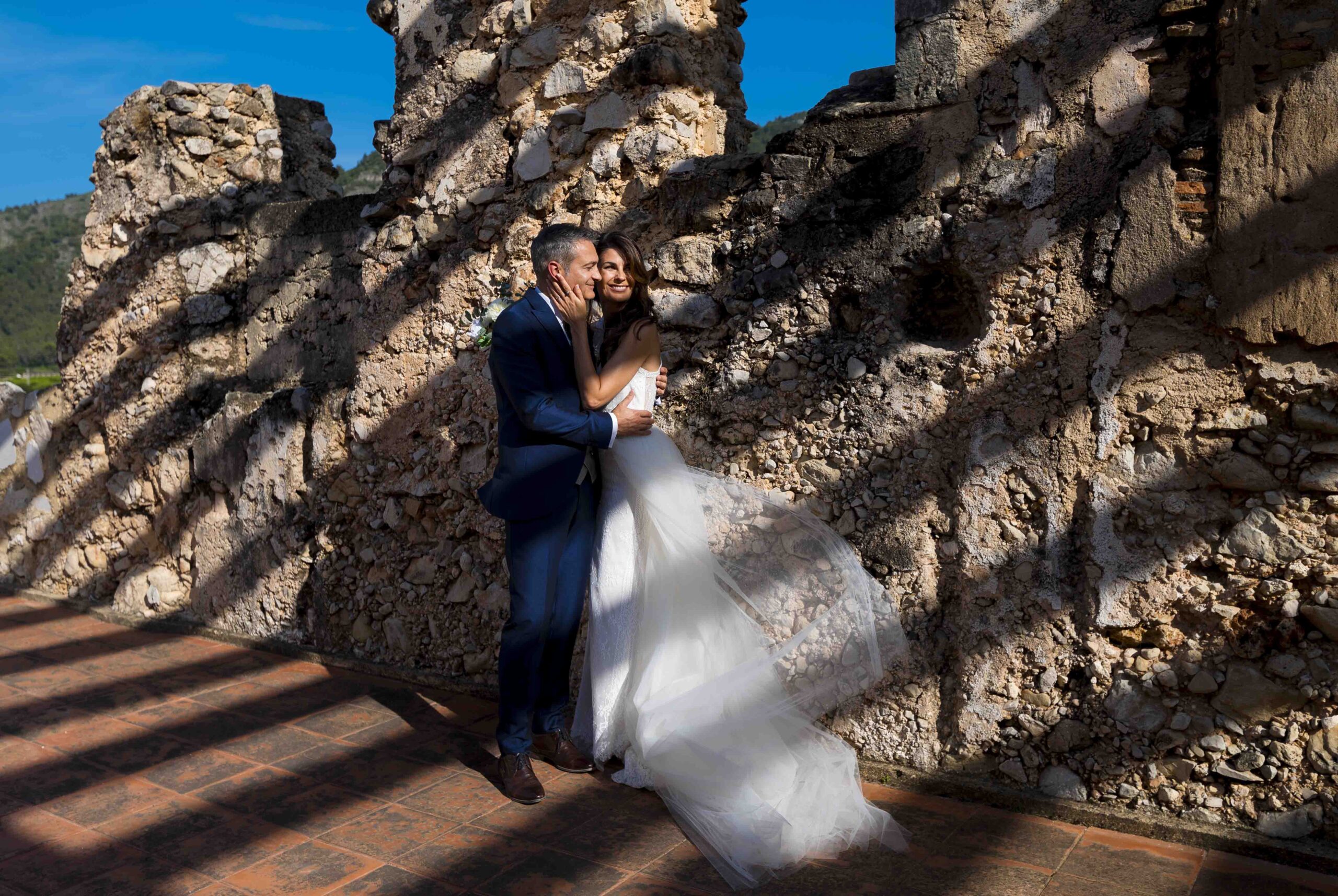 Postbodas Contrallum fotografia Una-foto-de-una-pareja-en-su-postboda-en-Simat-de-la-Valldigna-PSTFotografia-Contrallum