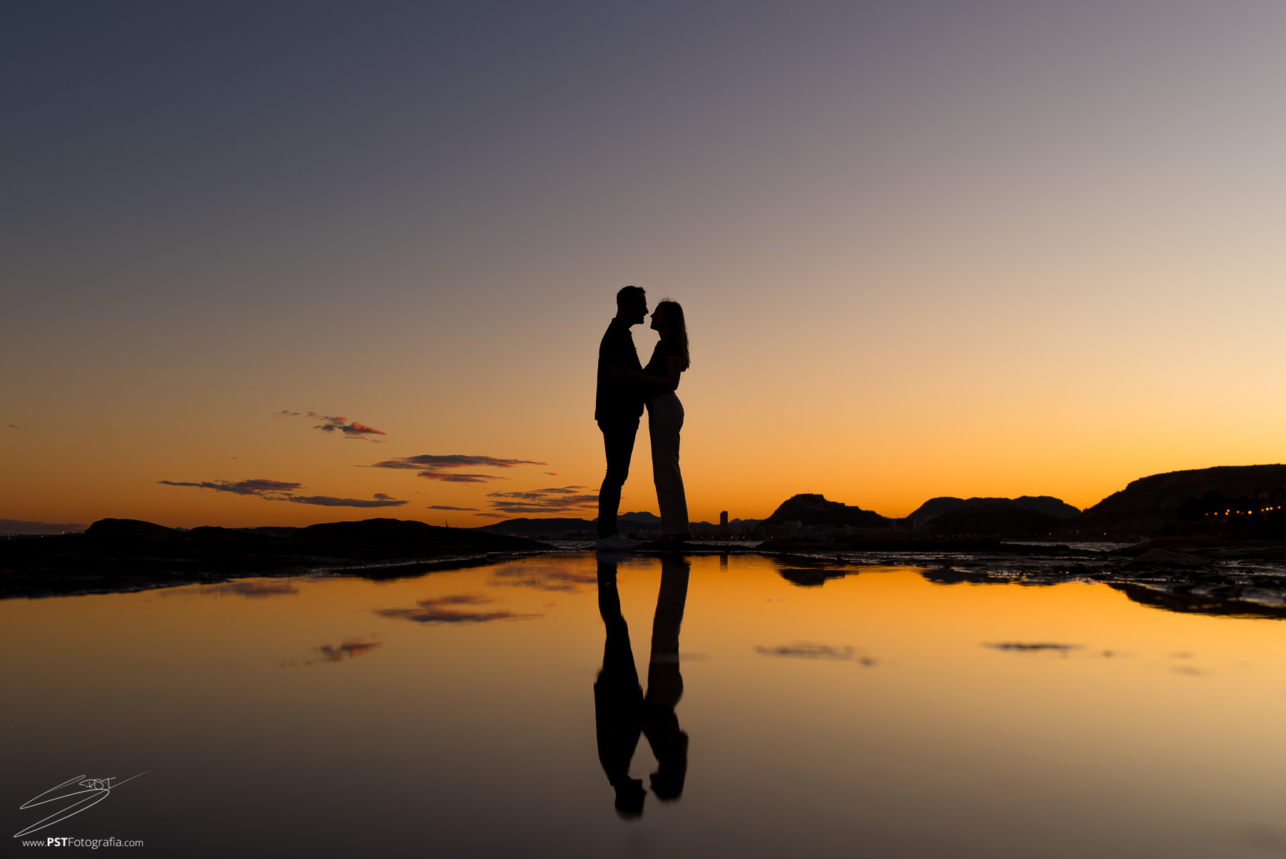Preboda en Alicante de Alba y Hazael